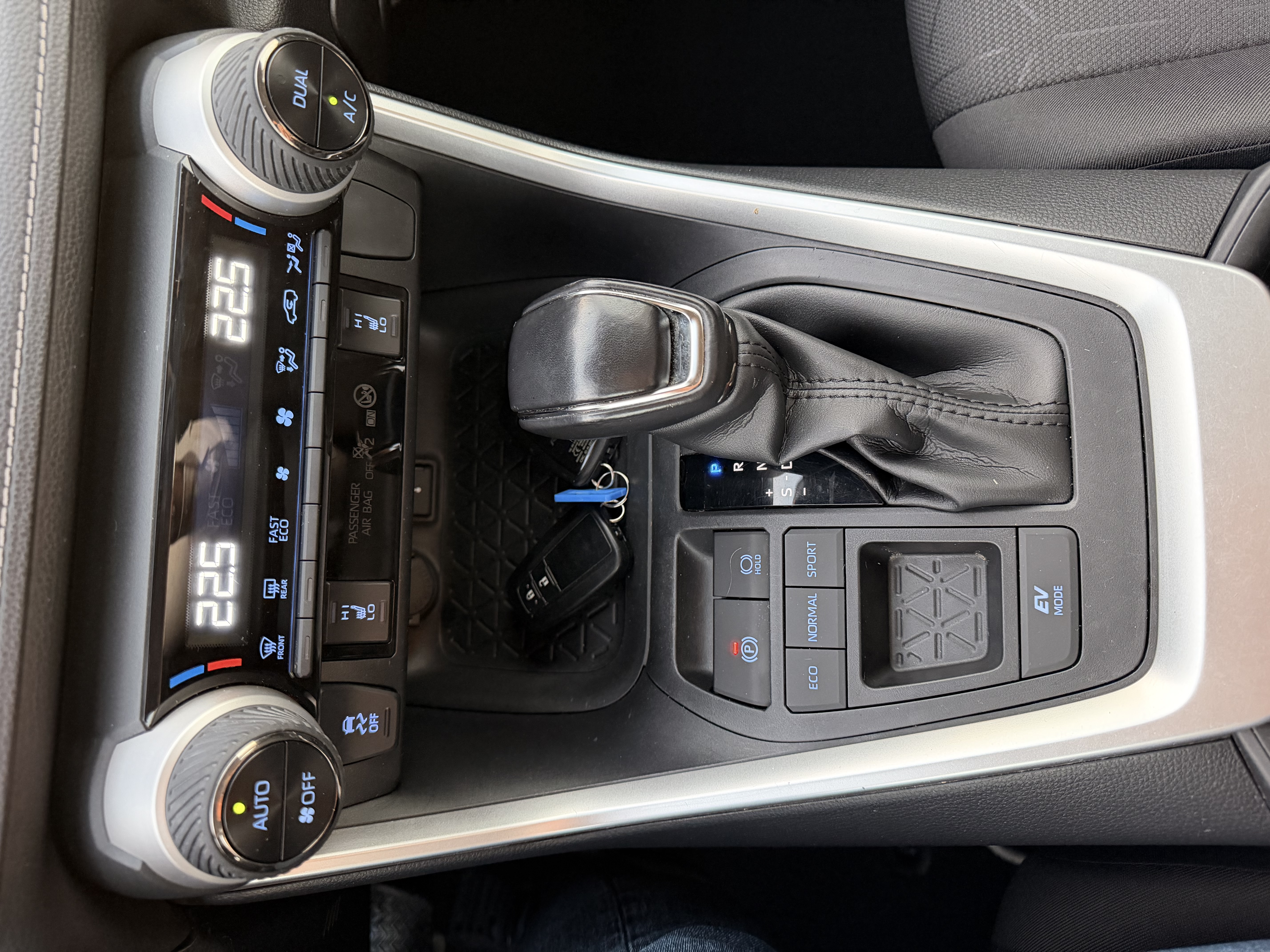 Toyota Rav4 2.5 Hybrid FWD – 10. kép