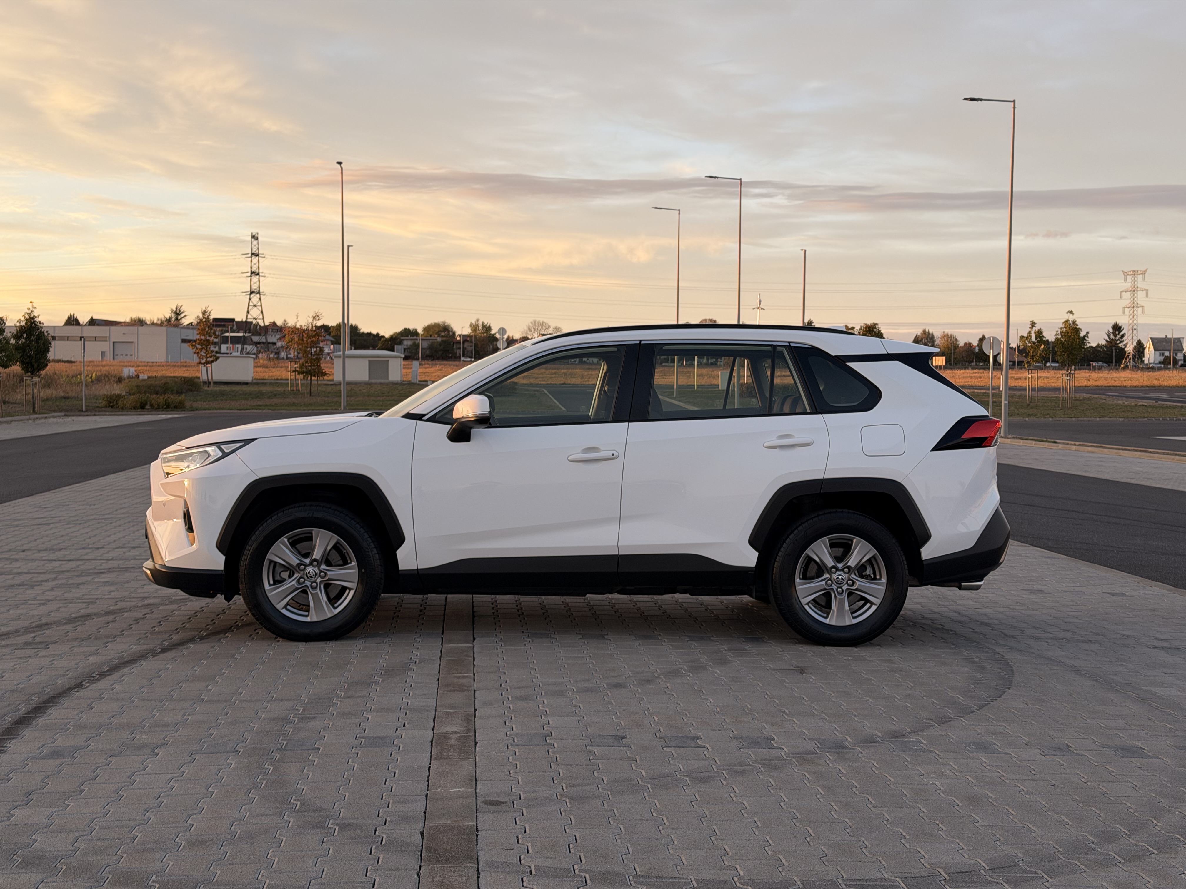 Toyota Rav4 2.5 Hybrid FWD – 6. kép