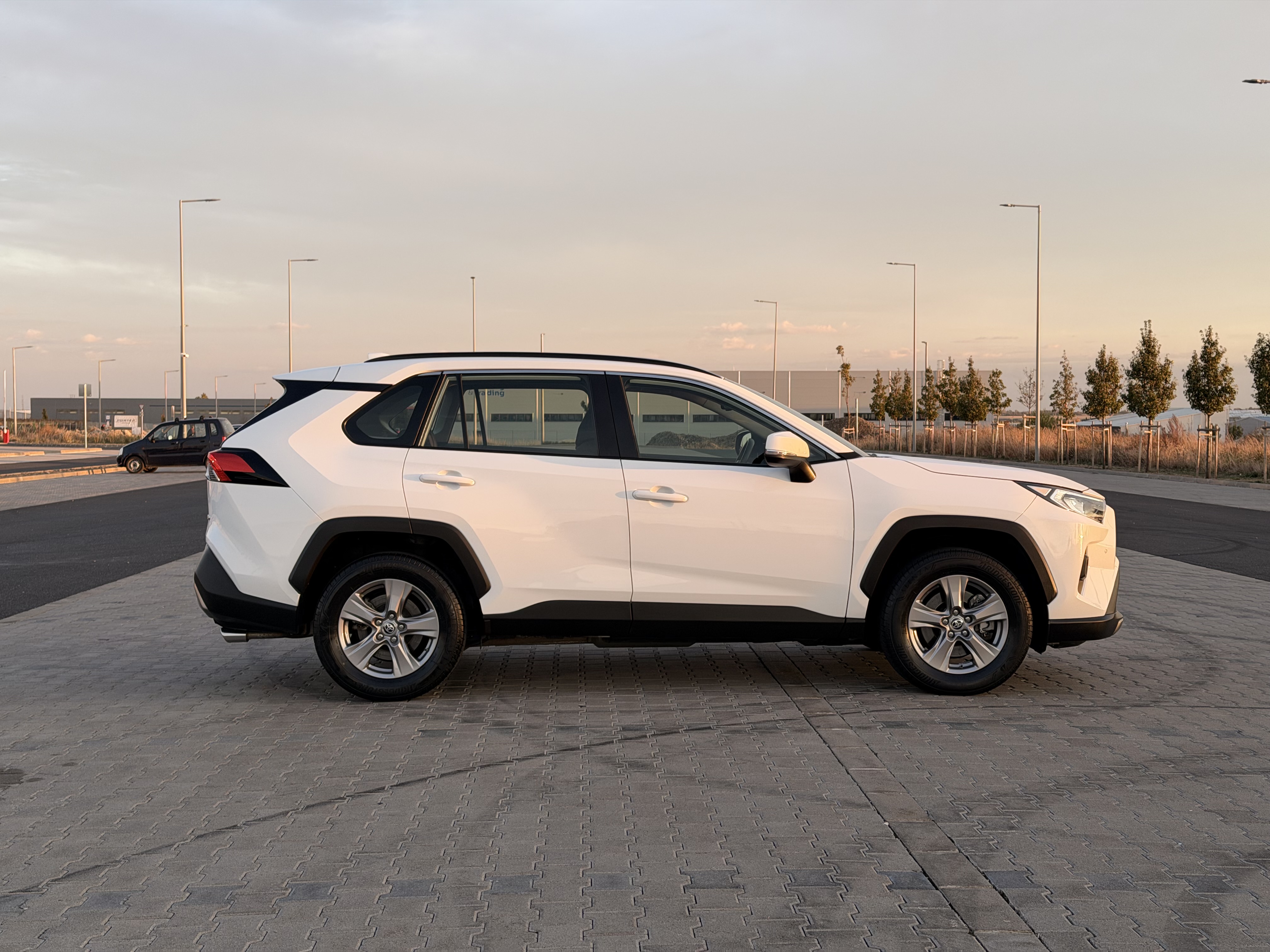 Toyota Rav4 2.5 Hybrid FWD – 5. kép